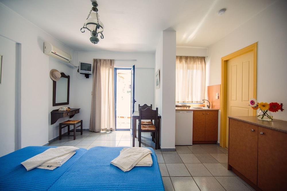 Iliana Hotel Pánormos Dış mekan fotoğraf